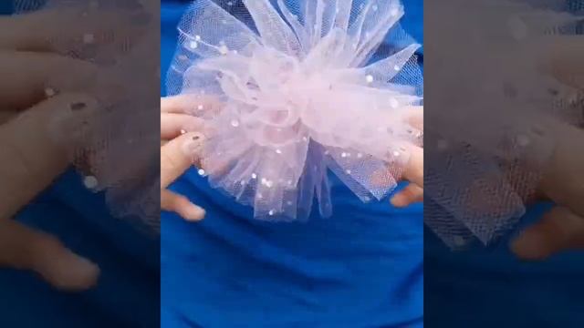 Розовый бант для волос на резинке из фатина смотреть онлайн