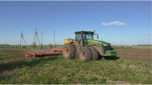 Посев кукурузы / трактор JOHN DEERE 8335R / новая роторная косилка