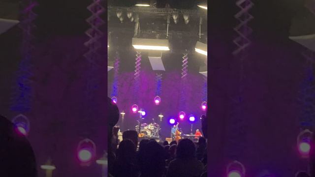 9.8.2023 - Eric Clapton - Layla (Acoustic) - PPG Paints Arena смотреть онлайн
