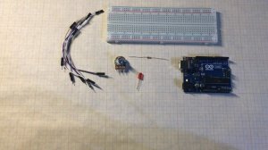 Arduino UNO (2 урок, введение, отладка и запуск)