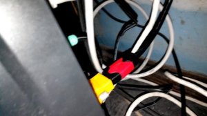 #подключаем HDMI кабель к#монитору...