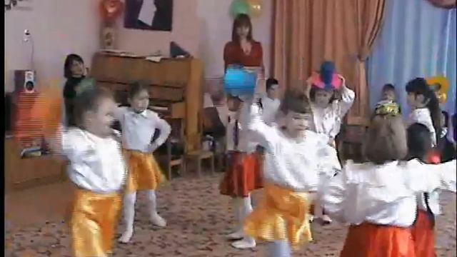 танец со шляпками смотреть онлайн