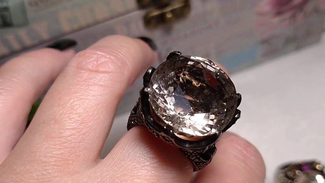 Вьетнамские цитрины и драгоценный леопард ??? смотреть онлайн