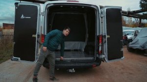 Грузопассажирский фургон Ford, сдвижная перегородка