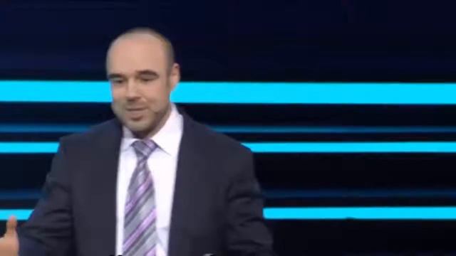 Роман Товстик   Вице президент NL International  16 летие NL День 2 ой