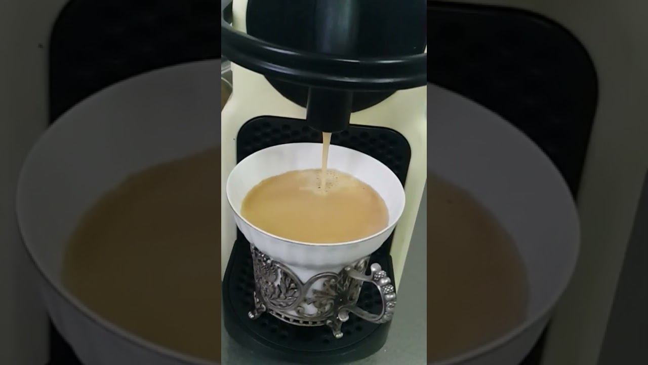 на улице метель, а тут в чашечку наливается душистый кофе. кайф смотреть онлайн