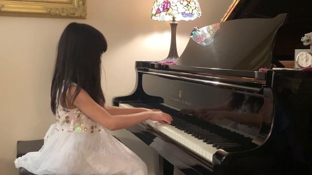Chopin Mazurka in A minor, Op. 7, No. 2, played by Claire Li(6 years old) смотреть онлайн