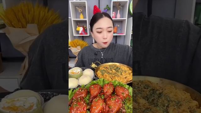 КИТАЙЦЫ ЕДЯТ НА КАМЕРУ /АСМР ЕДА. ??? смотреть онлайн