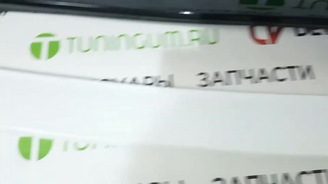 Спойлер на Toyota Land Cruiser 200 под стекло с 2016г смотреть онлайн