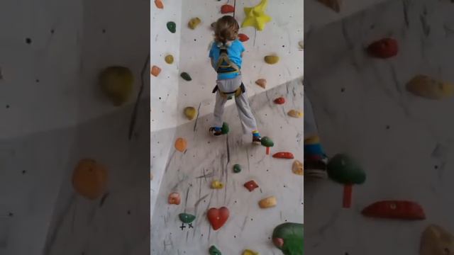 в 5 лет первый раз на скалодроме смотреть онлайн