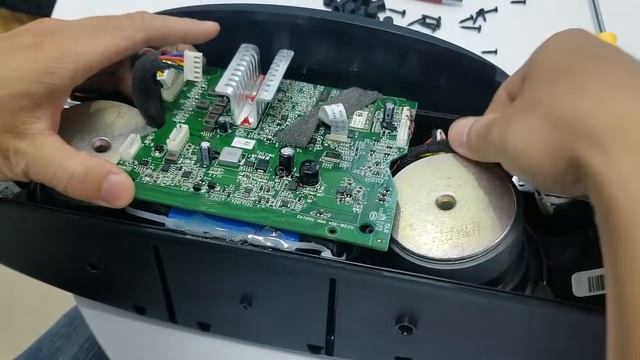 Cách thay pin, độ pin cho loa Go Play mà ai cũng làm được tại nhà | HK Go Play Battery Replacement смотреть онлайн