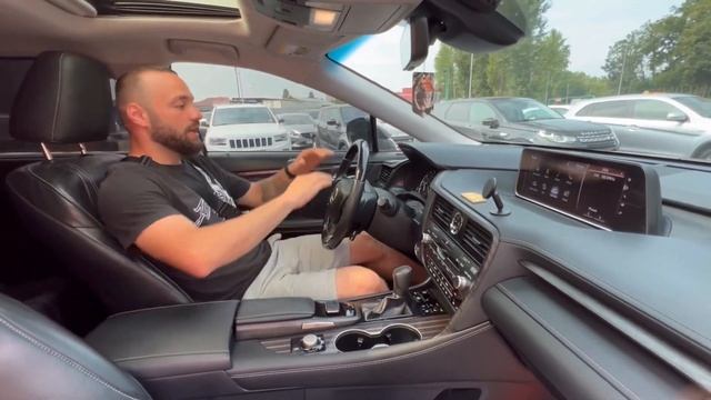 Преміальний Японський кроссовер Lexus RX 350L 2019 смотреть онлайн