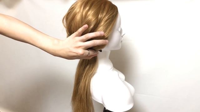 『ヘアアレンジ』ツイストで作る！ほどよくルーズな綺麗めアップスタイル｜Twistet Rope Updo.