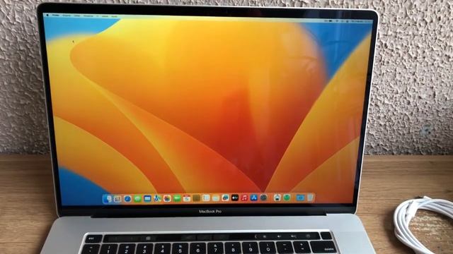 Macbook Pro 2019 16 2.4ghz 8-core I9 64gb 512gb