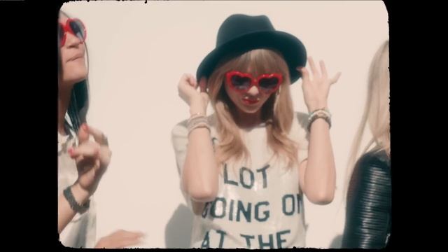 Taylor Swift - Cruel Summer (Music Video) смотреть онлайн