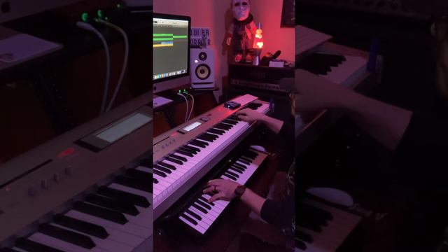 *New* Live play of new track смотреть онлайн
