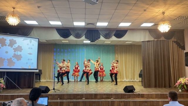 Хореографический ансамбль «Детство»,номер:«Гусачок»,средняя группа ансамбля. смотреть онлайн