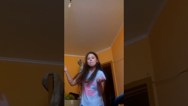 Песня называется Тролль поёт Время и Стекло смотреть онлайн