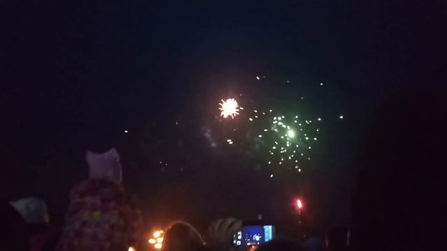 Салют. День города. 300 лет Верхнему Тагиле смотреть онлайн