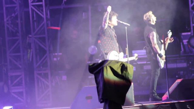 Green Day - 21 Guns Live Mega Hella Tour 24/06/2022 смотреть онлайн