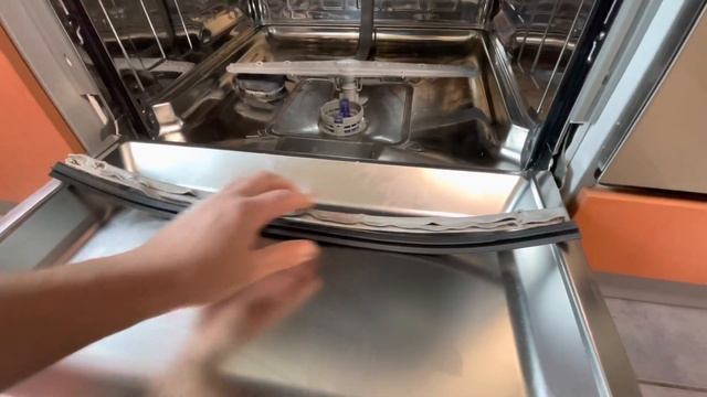 Замена нижнего уплотнителя у посудомоечной машины BEKO смотреть онлайн
