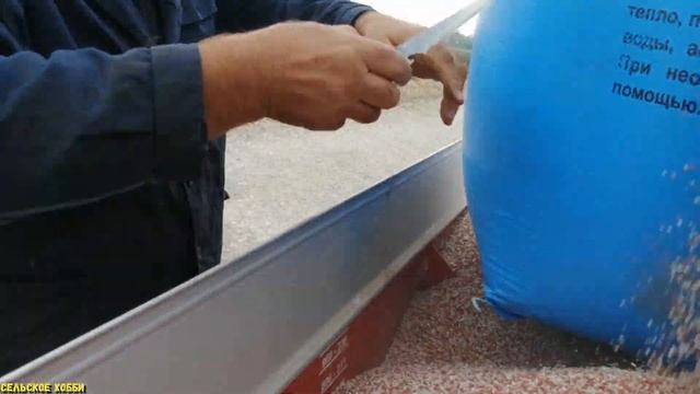 РАЗБРАСЫВАЕМ NPK ПОД ПАХОТУ ПО 200 КГ/ ГА!!!РАБОТАЮТ ТРИ БЕЛОРУСА!!! смотреть онлайн