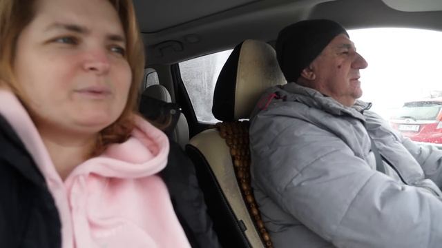 VLOG Летят ракеты, но мы не можем спрятаться. Подарок от би мамы смотреть онлайн