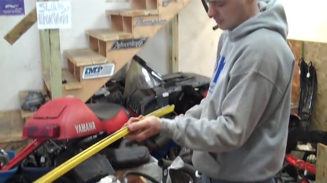 How to Change Your Hyfax on Your Snowmobile. смотреть онлайн