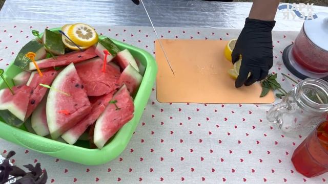 3 августа в разных странах отмечают вкусный праздник — День арбуза. смотреть онлайн