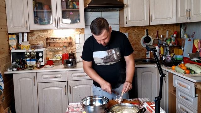 Кулинарный эксперимент - КАРТОФЕЛЬНЫЕ КОТЛЕТЫ с курицей, сыром и беконом! смотреть онлайн
