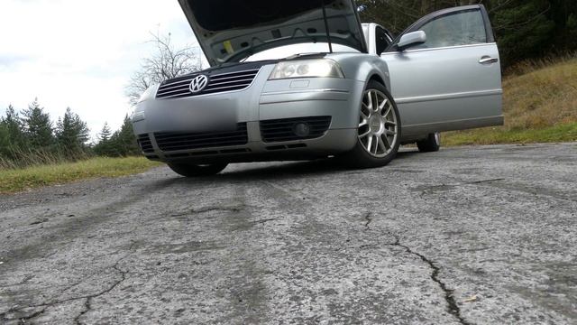 VW Passat B5.5 , 2.3 VR5 sound - broken downpipe смотреть онлайн