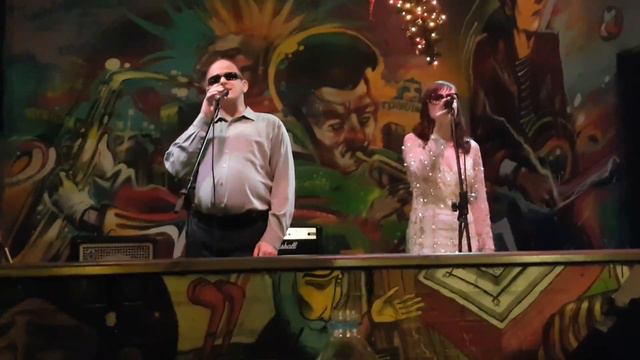 Граффити бар марина нерушэва и Дмитрий Задрейко Зови меня смотреть онлайн