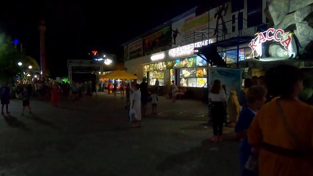 ЛАЗАРЕВСКОЕ 2020? Парк вечером, и кого только не встретишь! смотреть онлайн