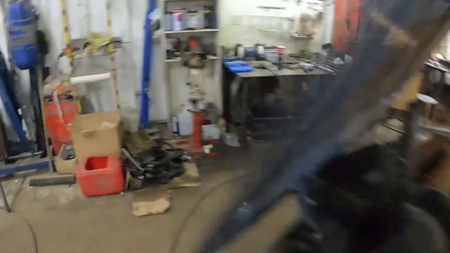 Volvo 360, переобули летом, заменили приборную панель, починили экономайзер смотреть онлайн