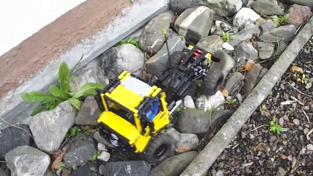 MOC: Mercedes-Benz Unimog U1700L TT By Jeff55 (without Music)