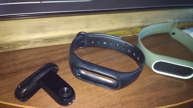 Минус ремешка Xiaomi mi band 2 смотреть онлайн