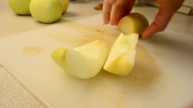Лера и Таня готовят Apple crumble! смотреть онлайн