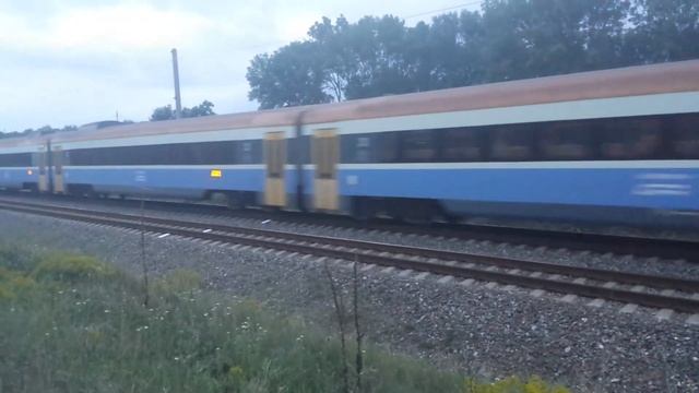 Дизель-поезд Д1М-002 Одесса-Кишинев следует по перегону Новосавицкая-Тирасполь. смотреть онлайн