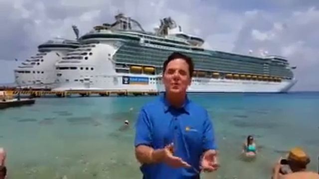 Пожелания Майкла Хатчисона к Новому 2019 Году смотреть онлайн