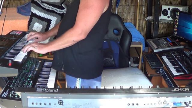 ROLAND SYSTEM 8, JDXA ,FA 06 MC 808 FUSION PADS смотреть онлайн