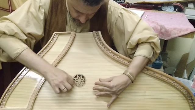 Гусли купить от мастера 30 струн. Как звучат шлемовидные гусли 30-струн. смотреть онлайн