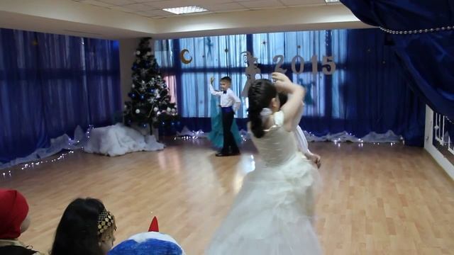 Вальс. Бальные танцы в детском центре "Оранжевй кот" г. Алматы смотреть онлайн