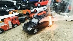 Машина горит! Уничтожение машинки JEEP... Destruction car!! Масштаб 1 36.