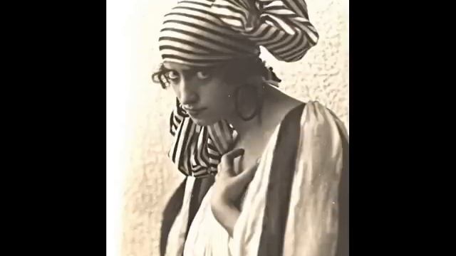 Tango "La Cumparsita" - Yiddish version смотреть онлайн