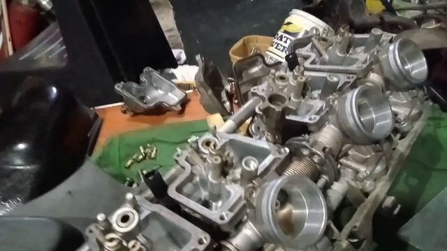CB400 CARBURETOR OVERFLOW REPAIR смотреть онлайн