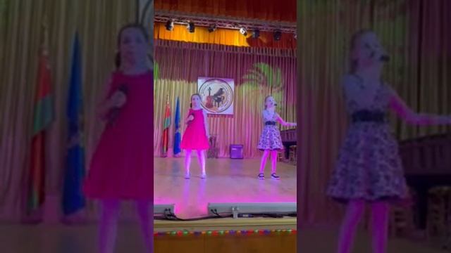 песня "Я рисую мир", исполняет Соловьева София смотреть онлайн