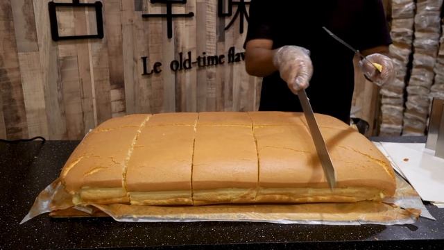 Le Castella Jiggly Cake Cutting смотреть онлайн