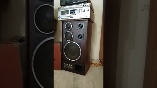 Самодельный проигрыватель с двумя тонармами. смотреть онлайн