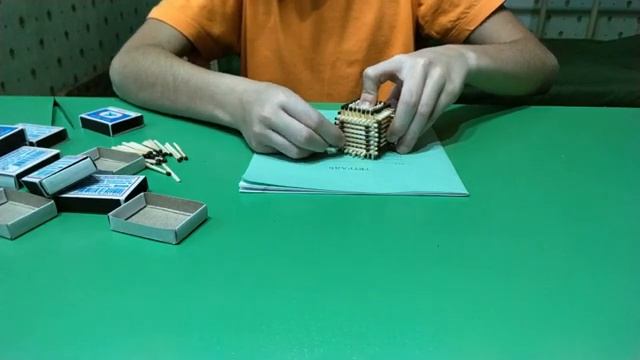 КАК СДЕЛАТЬ ДОМИК ИЗ СПИЧЕК БЕЗ КЛЕЯ! смотреть онлайн