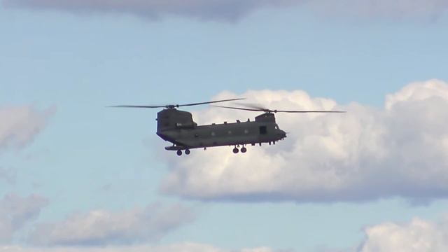 Boeing Chinook HC Mk.4 - Duxford Battle of Britain 75 Airshow 2015 смотреть онлайн